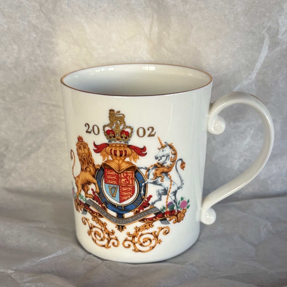 Royal Collection England 2002 GOLDEN JUBILEE GOD SAVE THE QUEEN Mug - Y2K